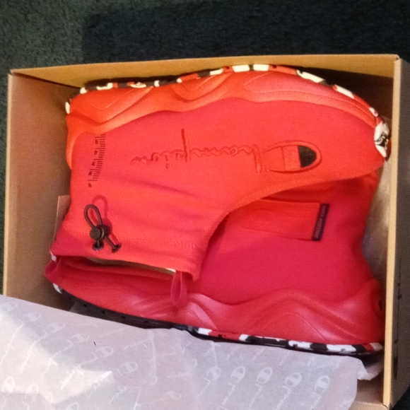 Champion Rally Drizzle 9.5 - Picture 2 of 10